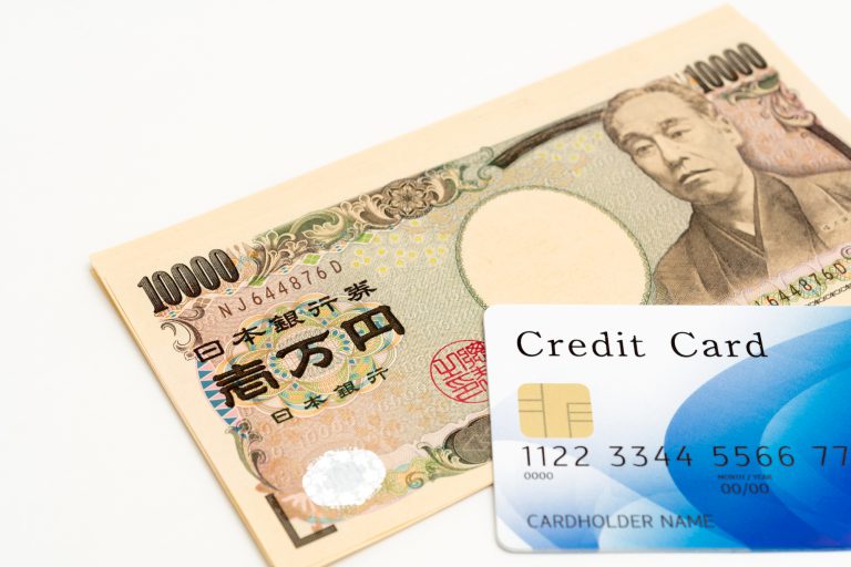 クレジットカードを1万円分現金化する方法と現金を手に入れる方法まとめ