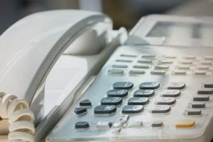 クレジットカードの在籍確認はばれる？電話の内容や流れを解説